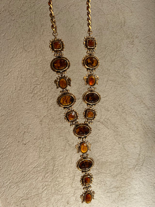 Collana con pietre